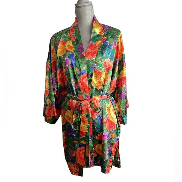 Gold Label Victoria’s Secret Satin Floral Robe - Picture 2 of 15